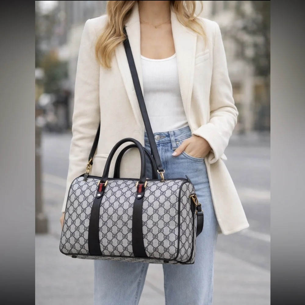 Authentic Gucci GG Supreme coated canvas  Boston Bag Satchel navy grey canvas